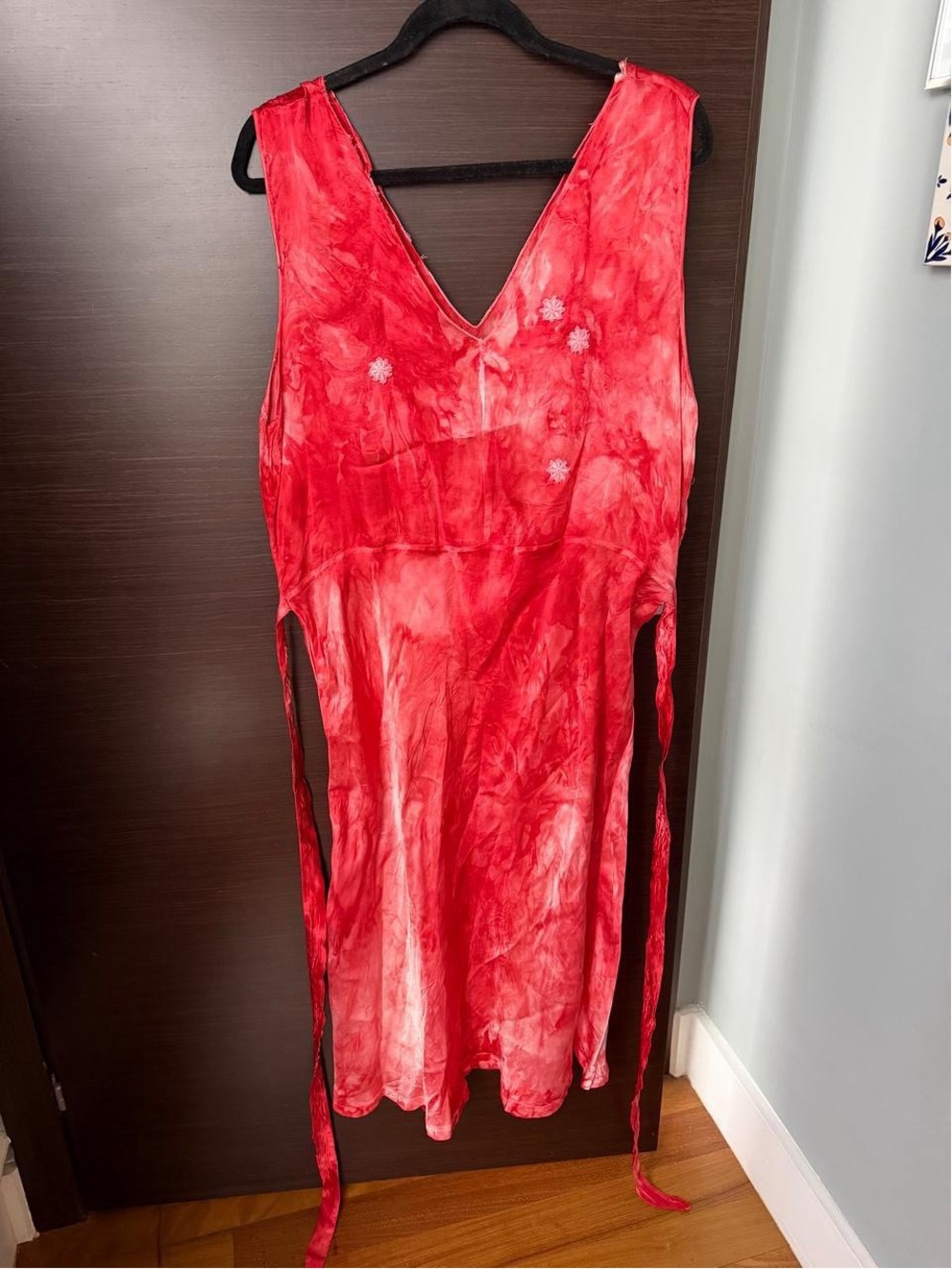 Red Tie-Dye V-Neck Sleeveless Dress